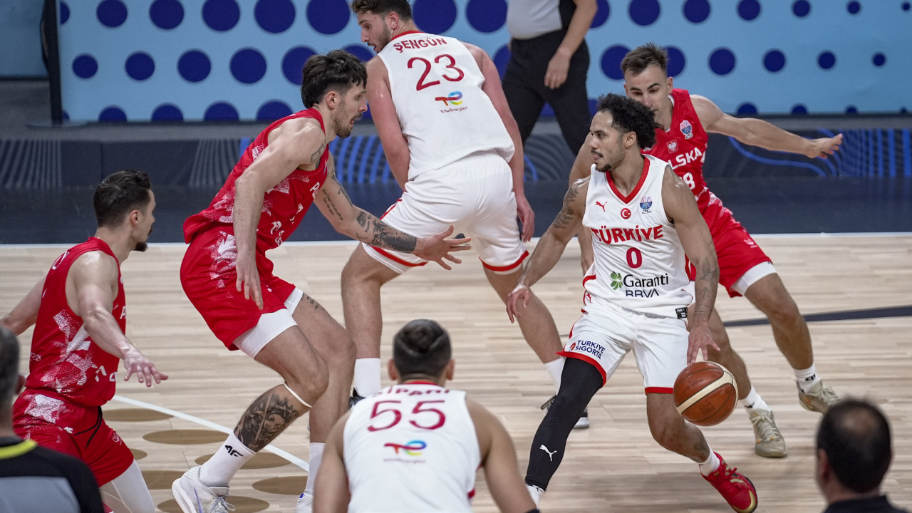 12 Dev Adam yarı finalde!