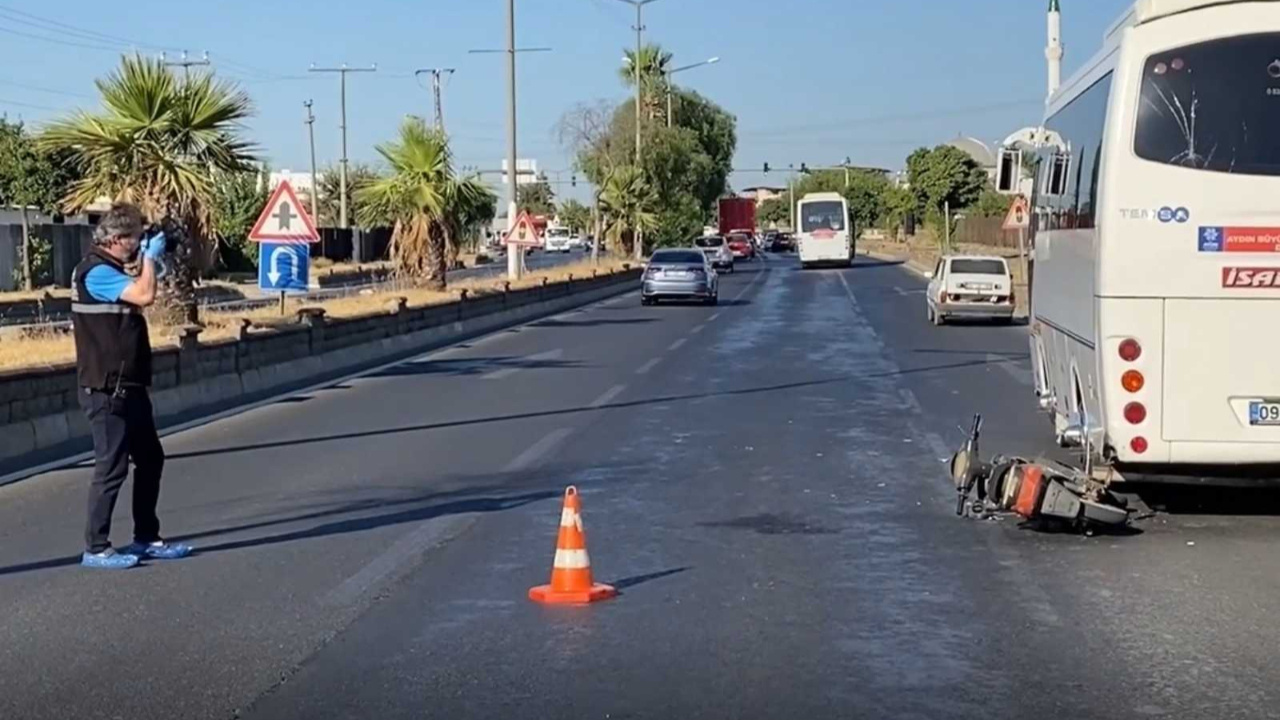 Aydın'da korkunç kaza! Midibüse çarpan elektrikli bisikletteki 2 kişi yaralandı