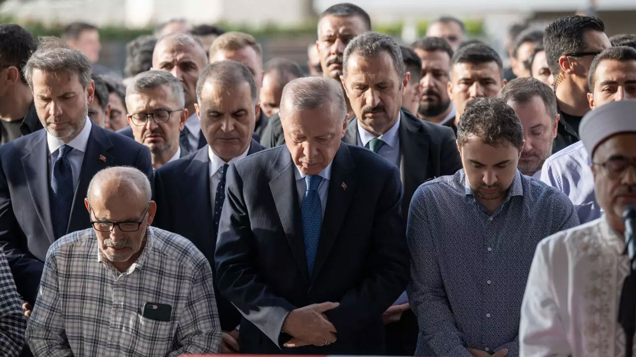 Hamdi Kılıç son yolculuğuna uğurlandı! Erdoğan: 'Vasiyetini öğrenince çok duygulandım'