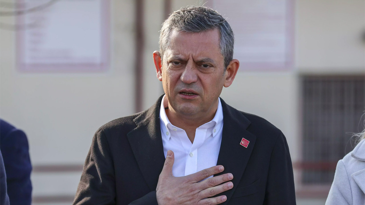 Özgür Özel duruşmaya gitmedi! MYK CHP merkezinde olağanüstü toplandı