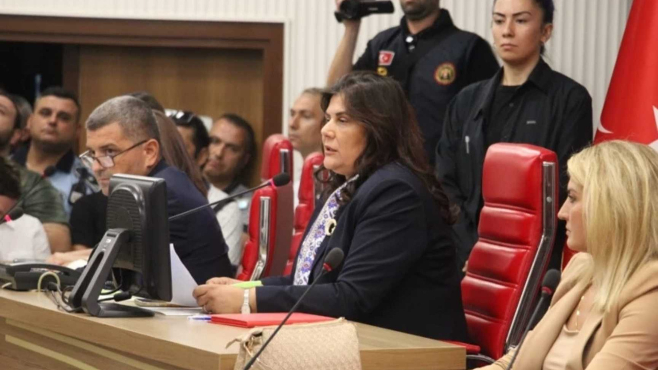 Aydın’da meclis gergin başladı! Çerçioğlu: Ben bu meclisi bu şekilde yönetemem