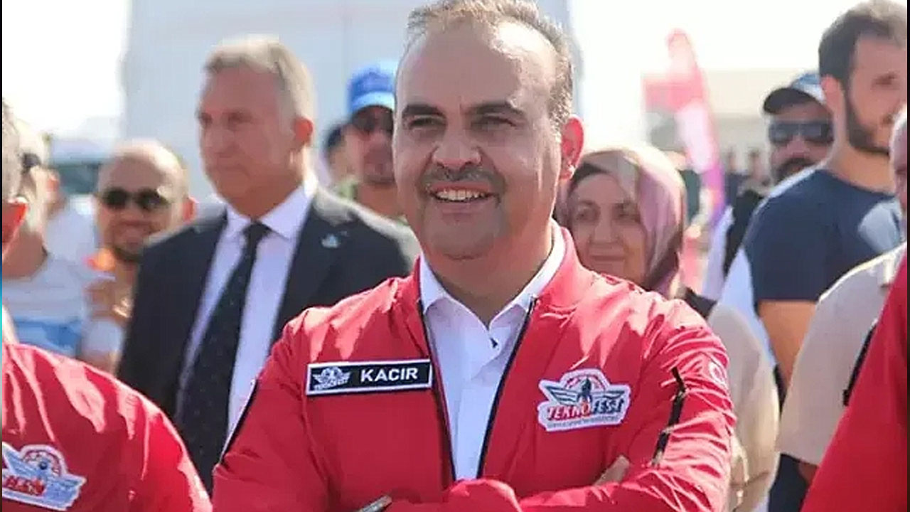 Bakan Kacır, TEKNOFEST İstanbul için geri sayımın sona erdiğini bildirdi:
