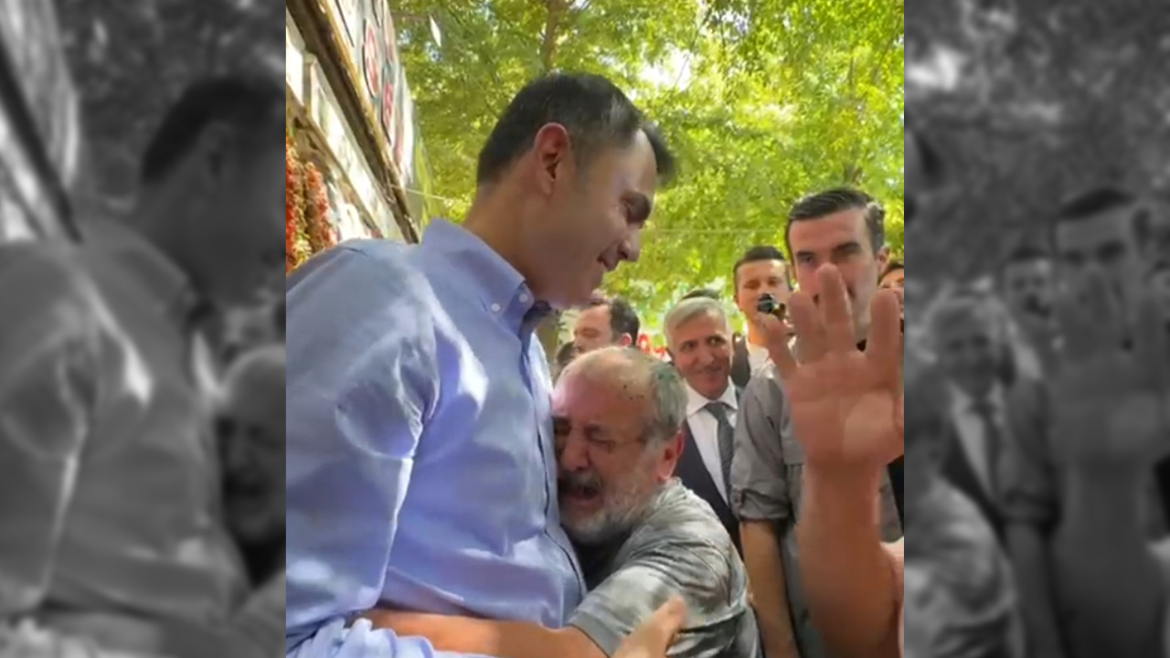 Murat Kurum ile depremzede vatandaş arasında duygusal anlar