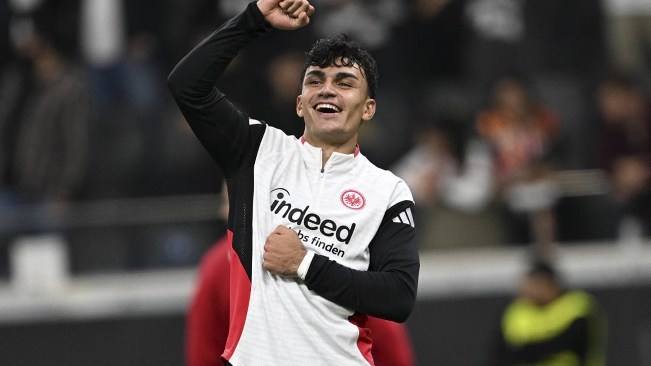 Alman basını Galatasaray'ı darmadağın eden Can Uzun'a övdü
