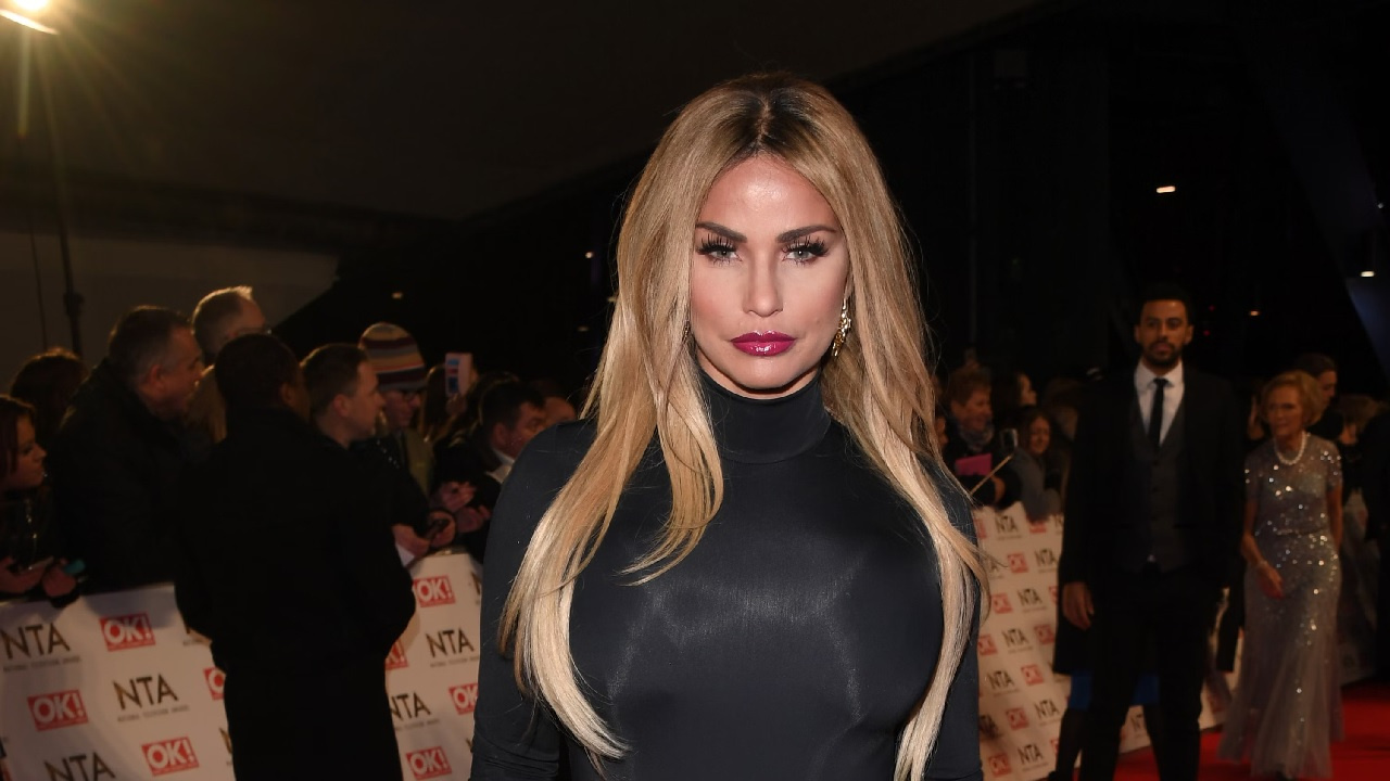 İngiliz model Katie Price son hali ile sevenlerini şaşırttı! Zayıf ve solgun haine yorum yağdı...