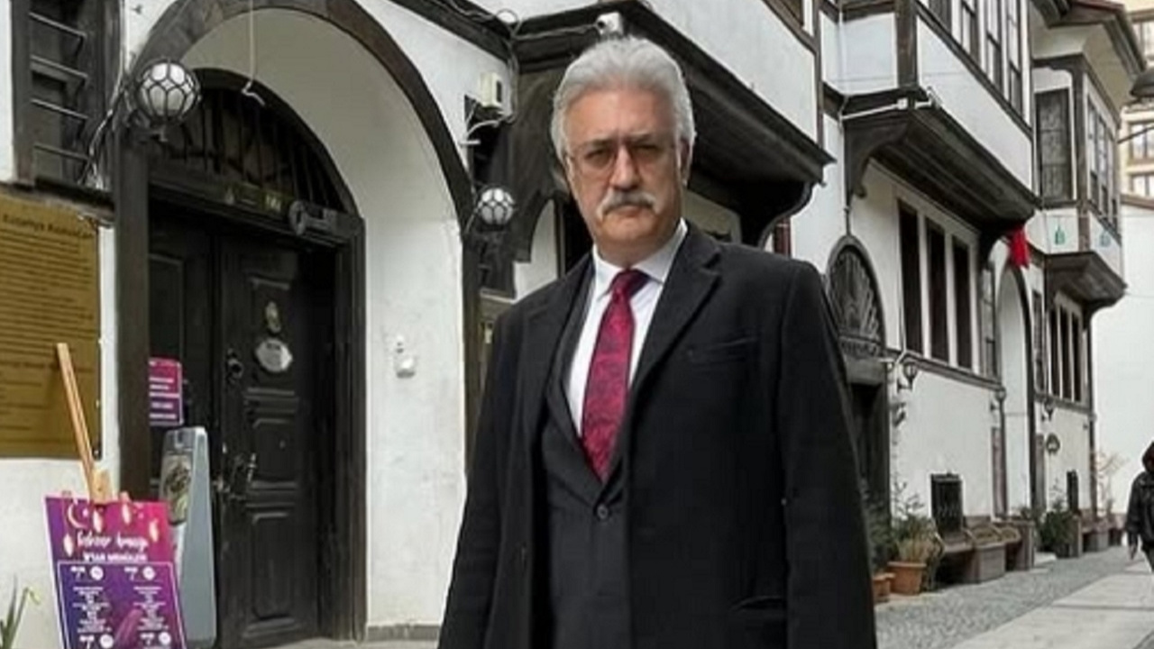 Tamer Karadağlı hakkında şok iddia! Şikayet üzerine sanatçılar ders veremeyecek...