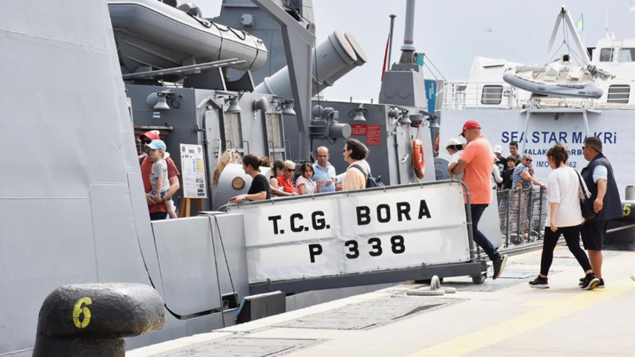 TCG Bora hücumbotu Muğla'da ziyarete açıldı