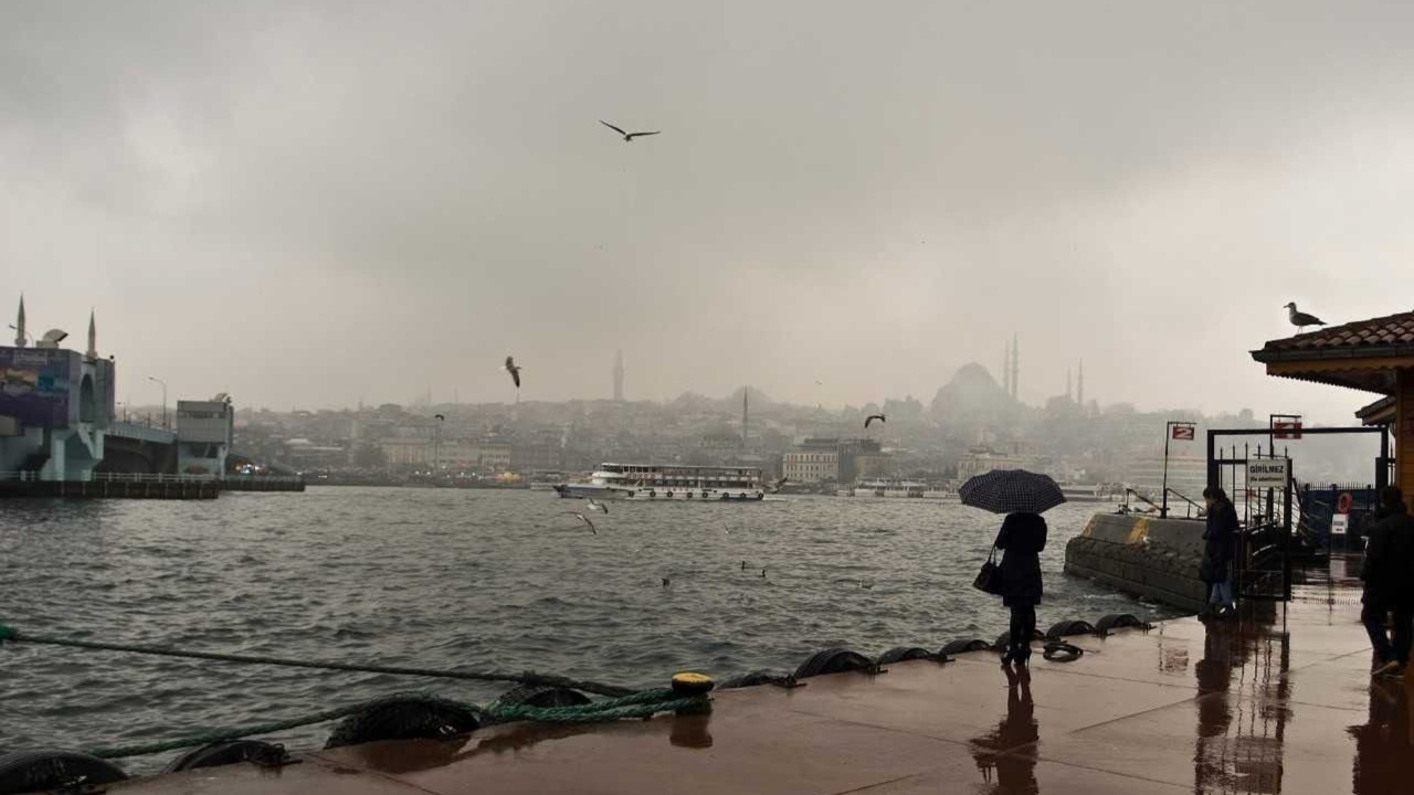 4 kentte sarı kodlu alarm! 3 bölgede kuvvetli yağış uyarısı Kara kış kapıya dayandı