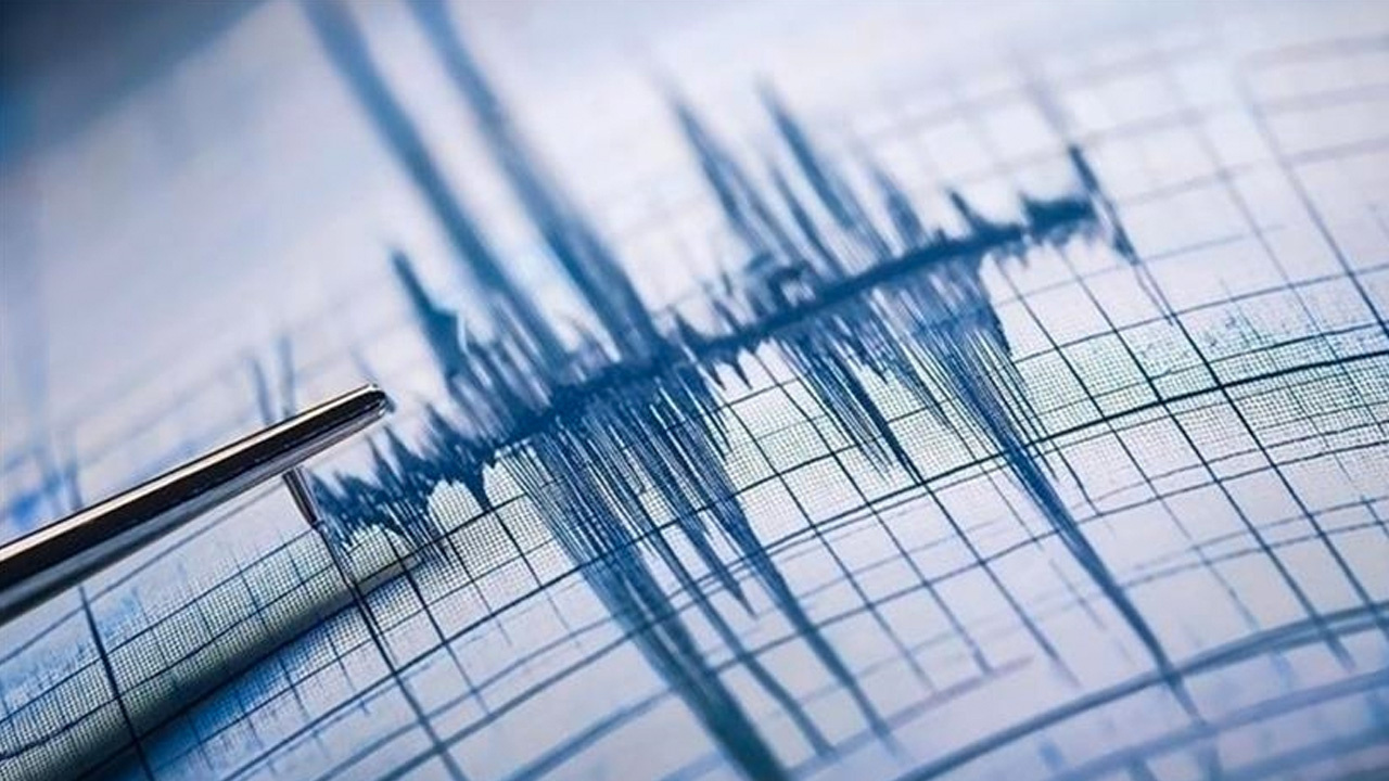 Marmara Denizi'nde 5 büyüklüğünde deprem! AFAD son dakika duyurdu çok fena sallandı