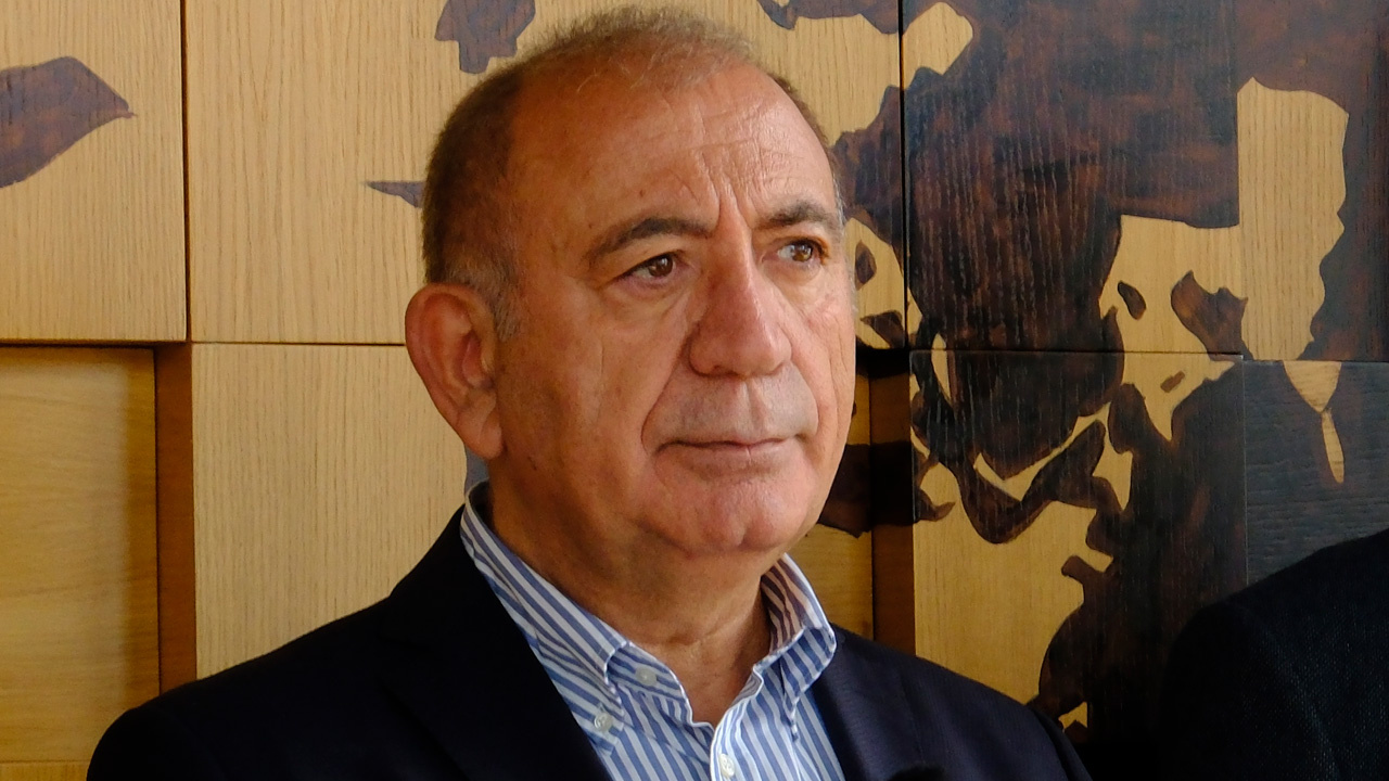 Gürsel Tekin'den CHP'ye yakın medyaya tepki: Paralı gazeteciler ve troller