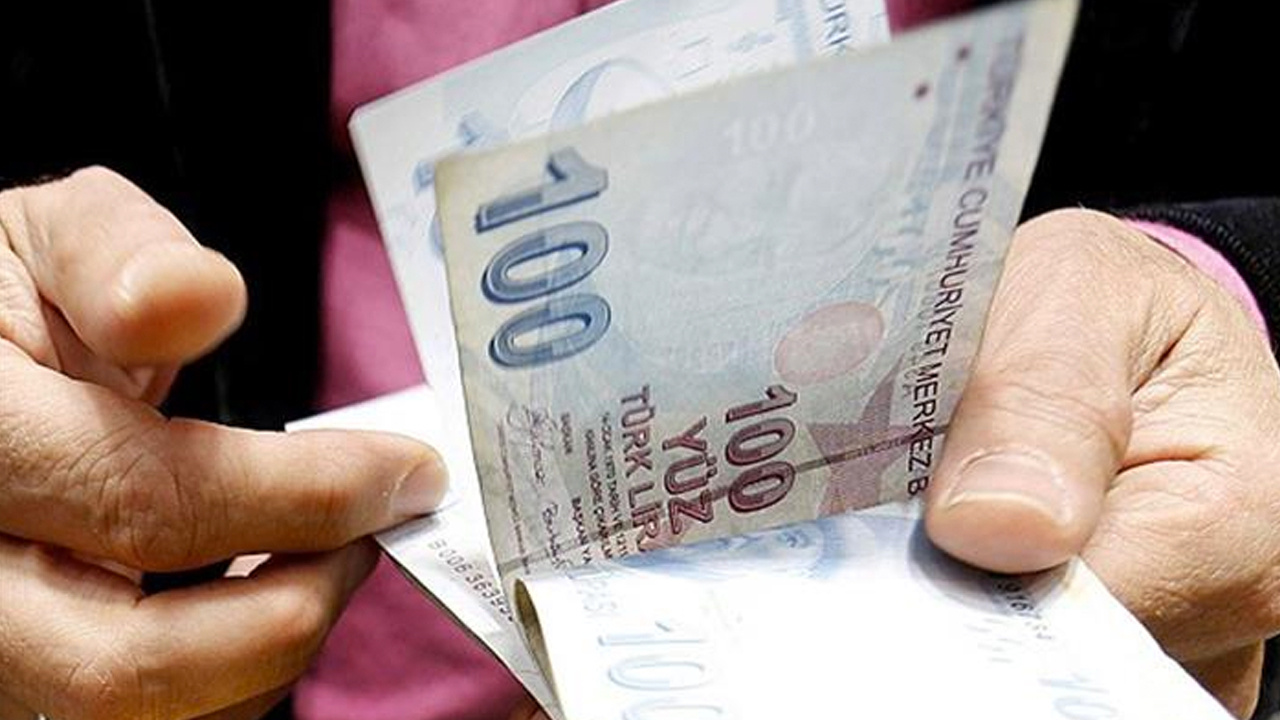 Milyonlarca kişi zamlı maaşları bekliyor! Emeklilerin alacağı 3 aylık enflasyon farkı kesinleşti
