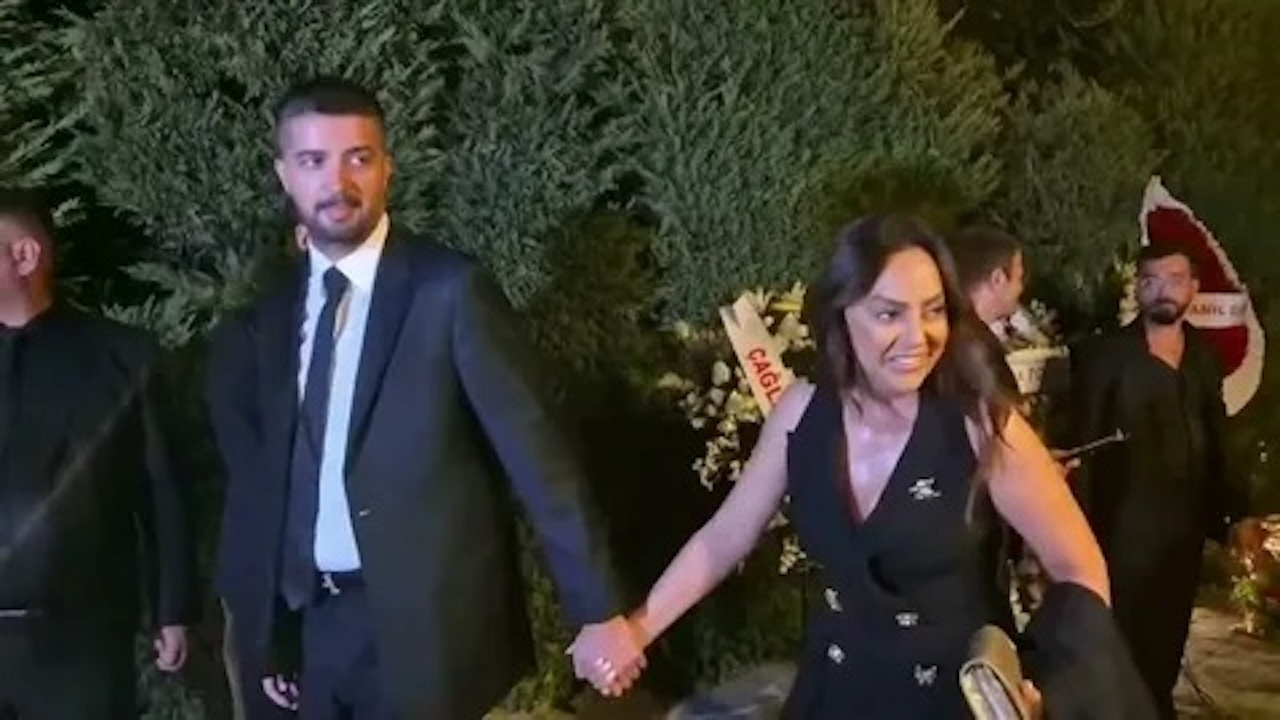 Ebru Gündeş'ten boşanan Murat Özdemir bekarlığın tadını çıkarıyor...