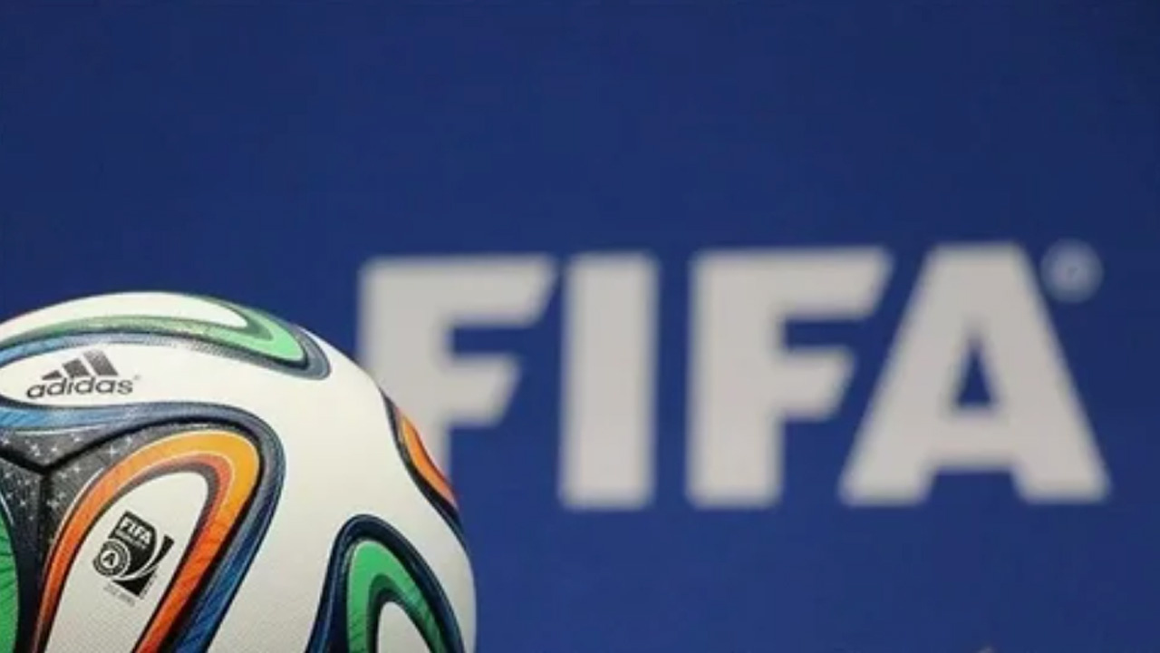 FIFA'dan beklenmeyen karar! Milli takvim değişiyor
