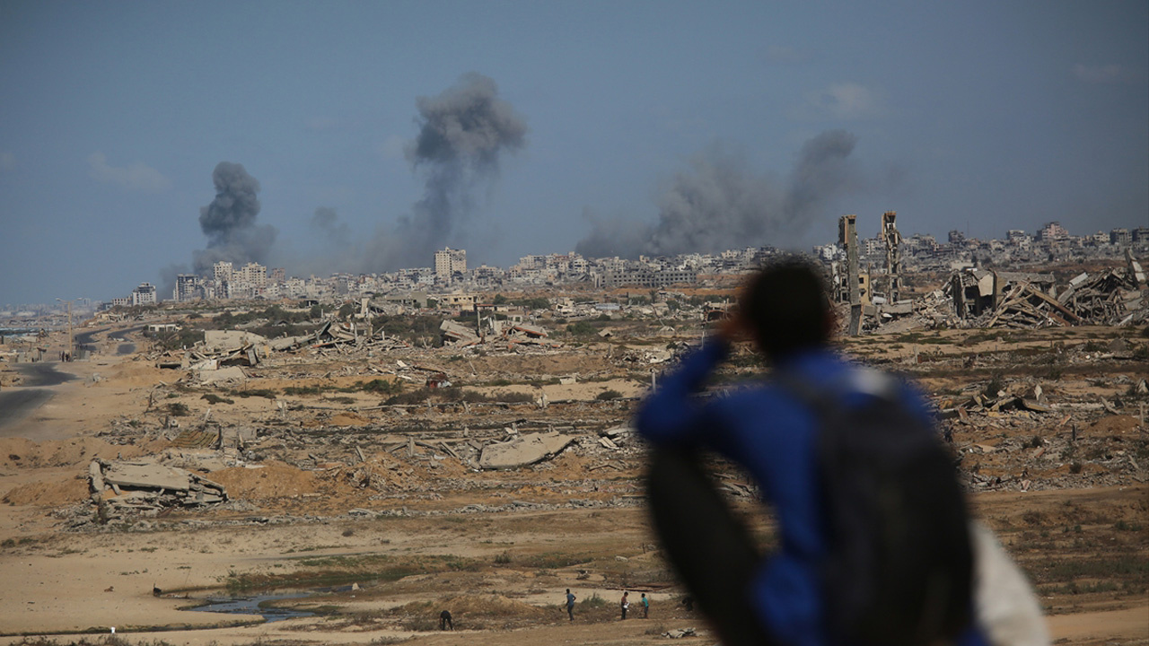 İsrail Trump'a rağmen Gazze'de bomba yağdırdı: 106 Filistinli öldü