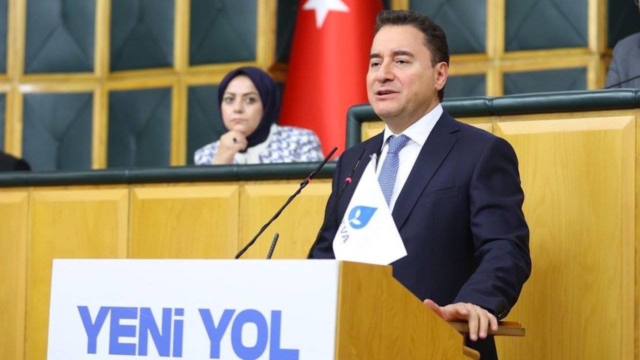 Erdoğan ile fotoğraf olayı! Ali Babacan fena patladı size mi soracağız?