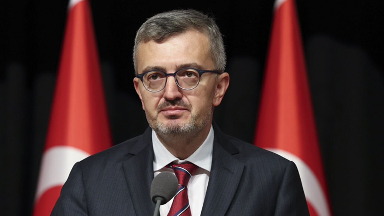 Burhanettin Duran'ran İsrail'in alıkoyduğu Türk aktivistlerle ilgili açıklama