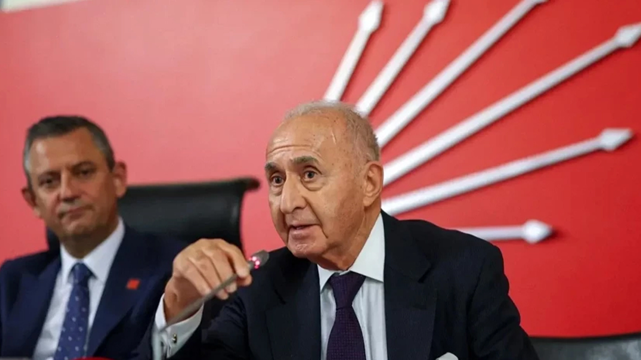 Eski CHP Genel Başkanı hastaneye kaldırıldı!