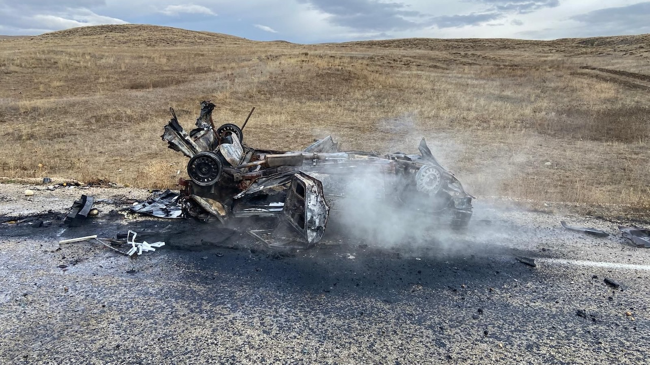 Bayburt'ta otomobil şarampole yuvarlandı! 1 ölü, 5 kişi yaralı