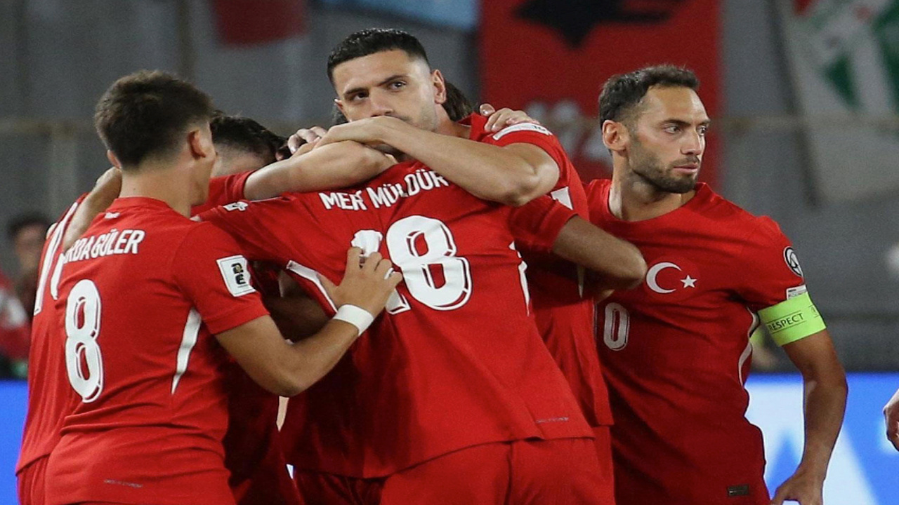Yer yerinden oynayacak! Kerem Aktürkoğlu'ndan sonra o milli yıldız da Fenerbahçe forması giyecek!
