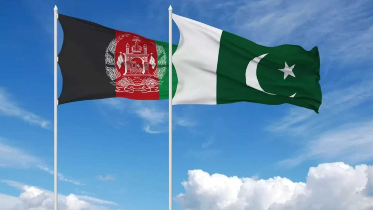 Afganistan ve Pakistan sınırında çatışma: Onlarca asker öldü
