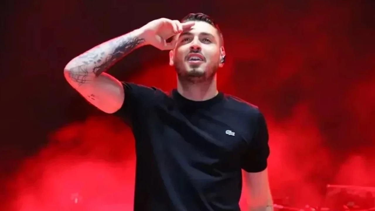 Blok3 konserinde eğlenceli anlar! Attığı hikaye başını yaktı