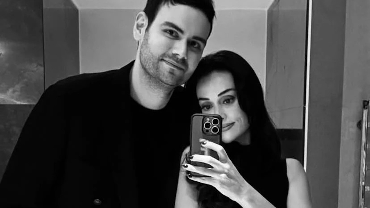 Güzel oyuncu Esra Bilgiç doğum gününü sevgilisiyle Milano'da kutladı!