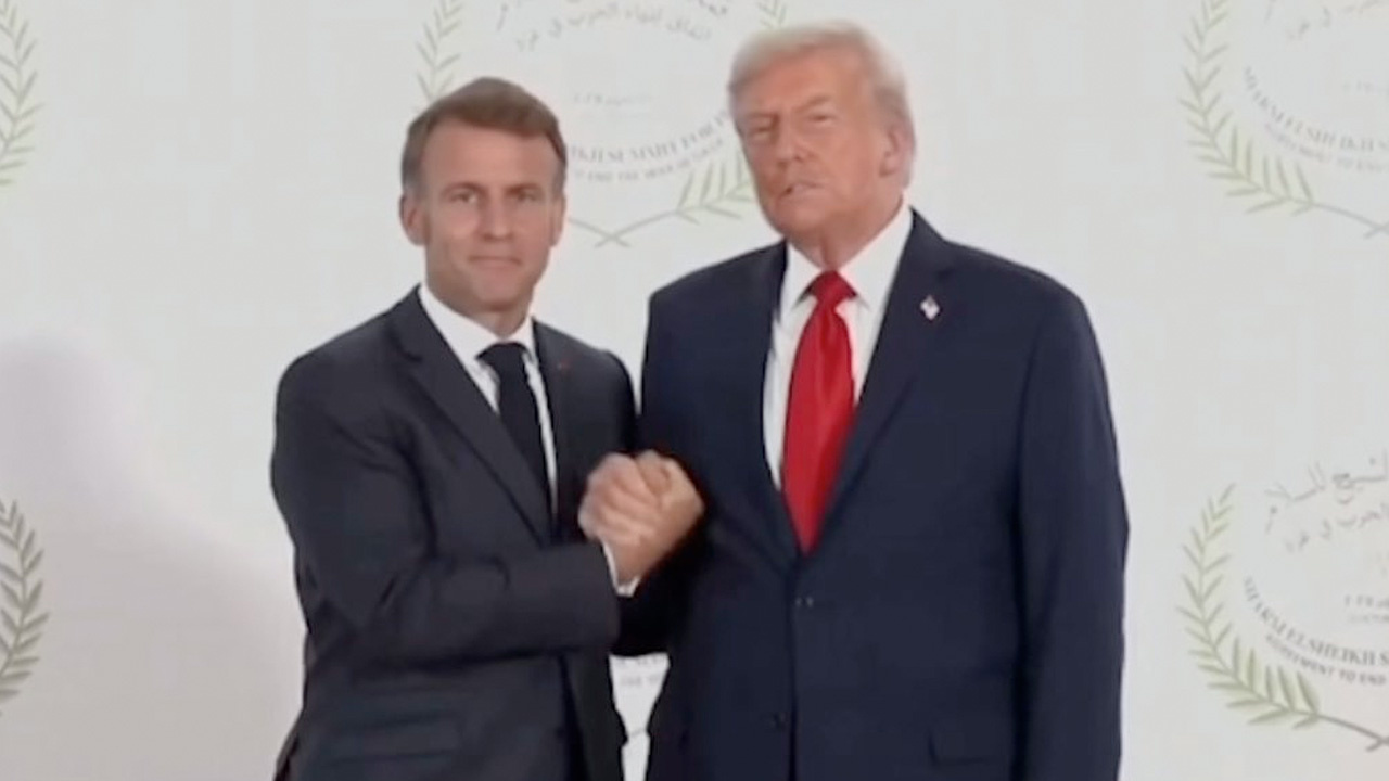 Trump ve Macron'un bilek güreşi gündem olmuştu İngiliz basını dudak okudu olay diyaloglar