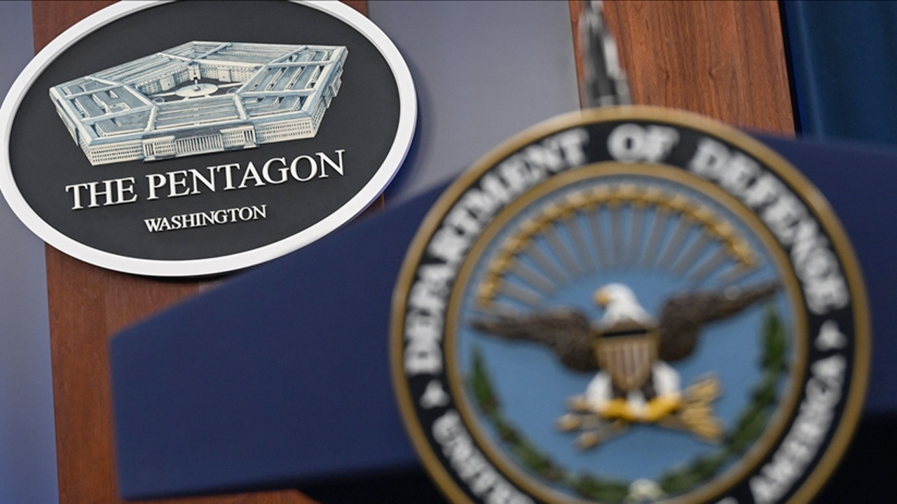Pentagon'un yeni medya kurallarını kabul etmeyen gazeteciler ofislerini boşaltıyor