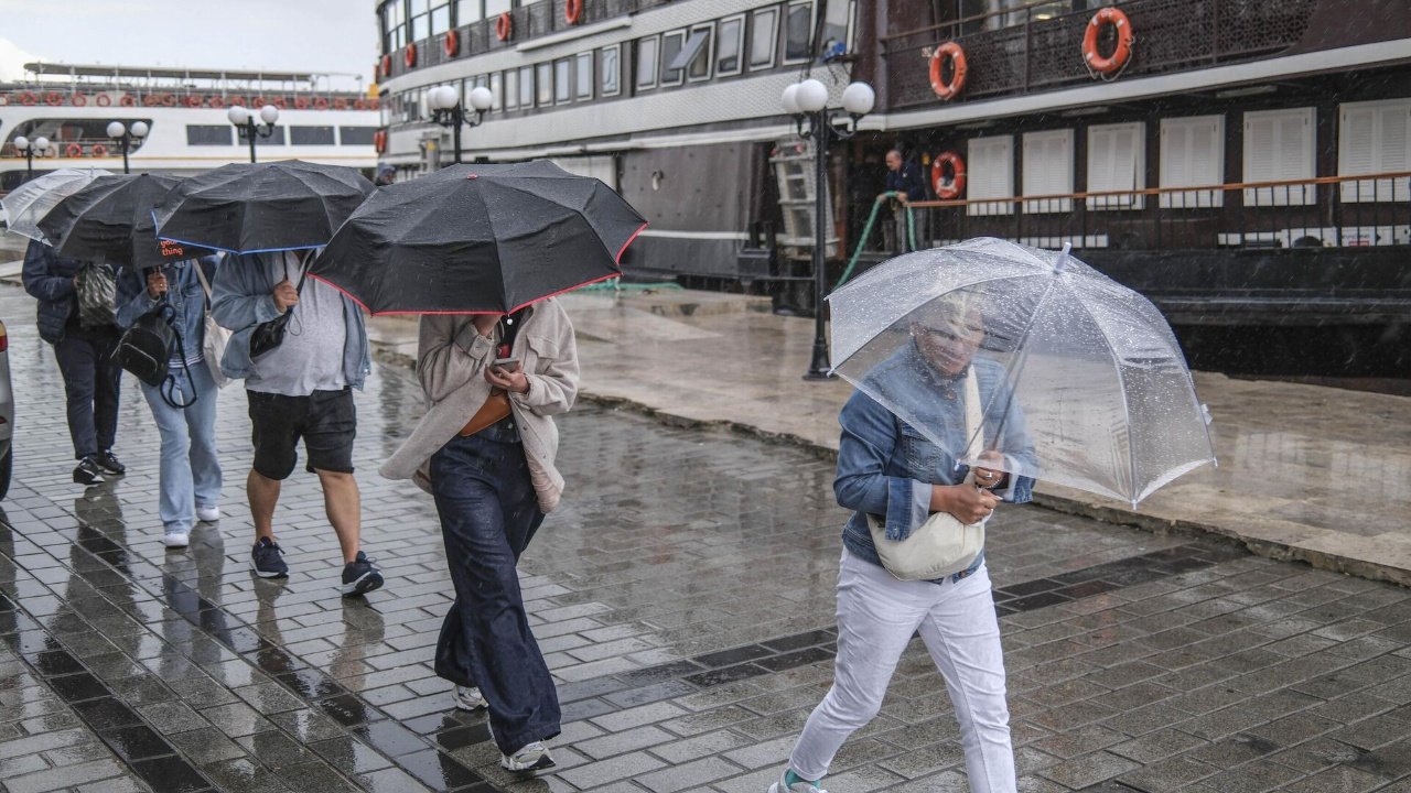 Meteoroloji Marmara ve Ege'yi uyardı! Kuvvetli yağışa dikkat