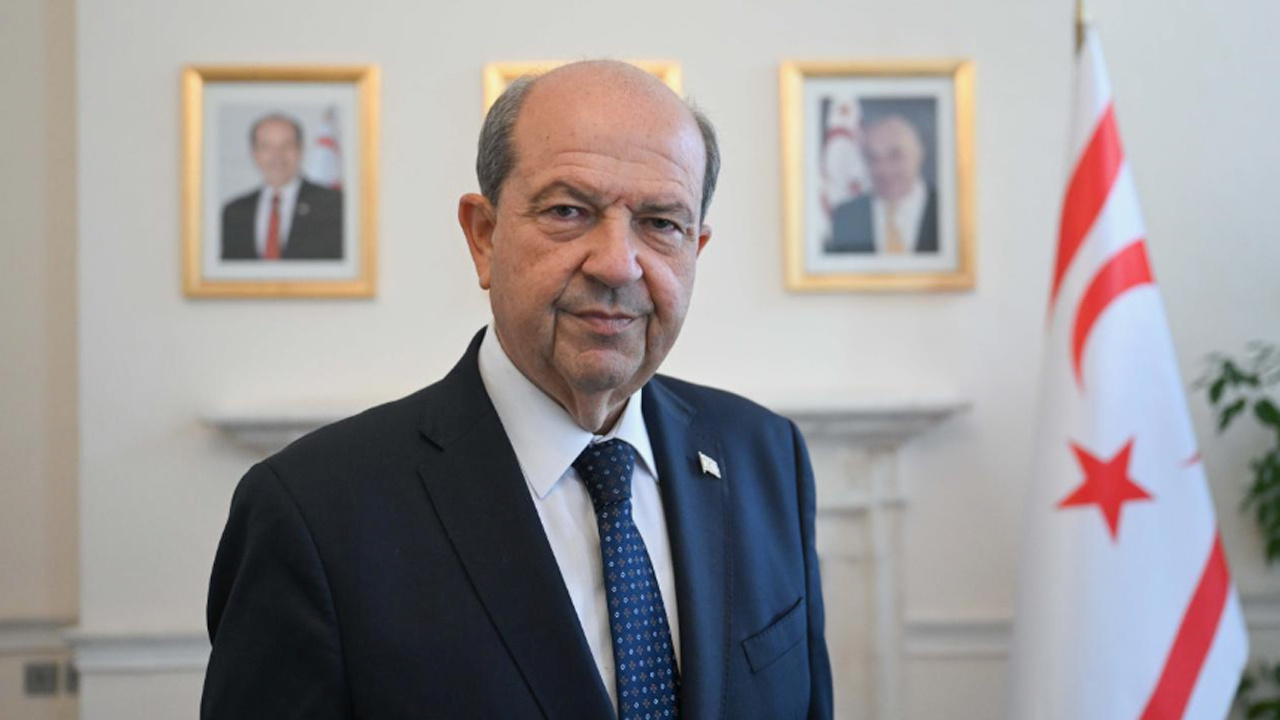 KKTC'de Cumhurbaşkanı Tatar, cumhurbaşkanı seçimi için oyunu kullandı