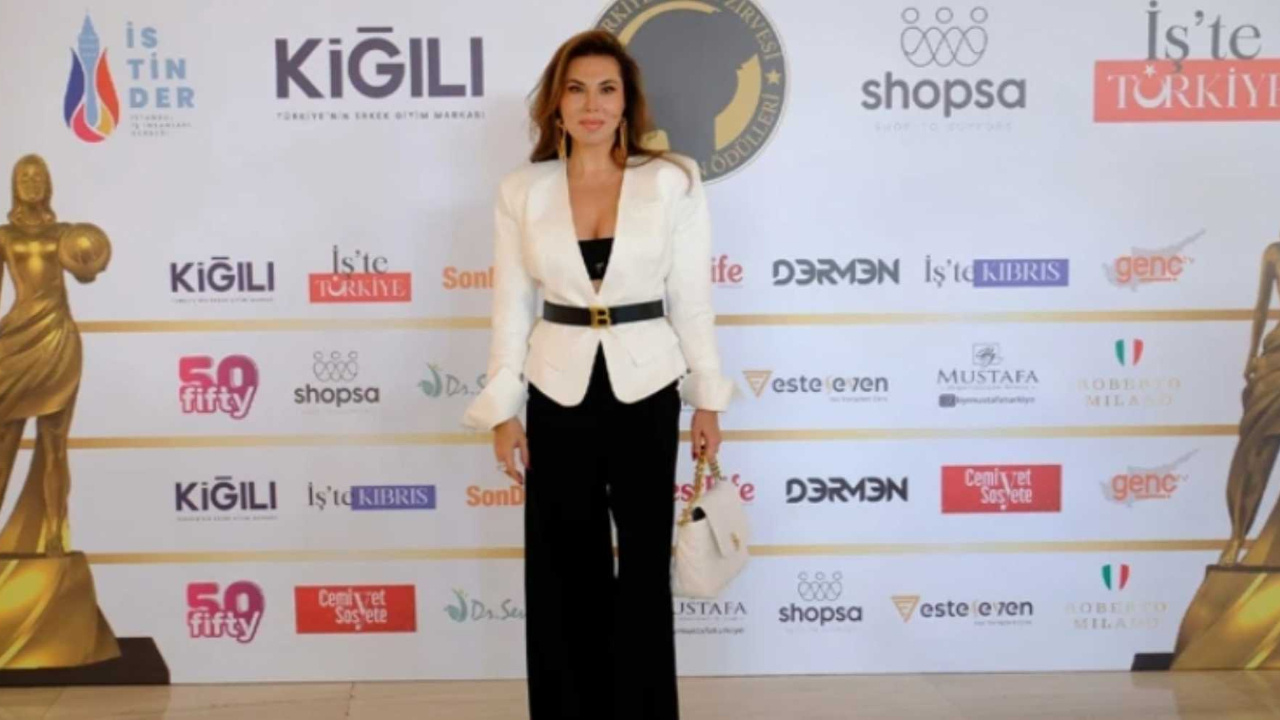 Ebru Yaşar'ın Filistin sözleri ödül törenine damga vurdu