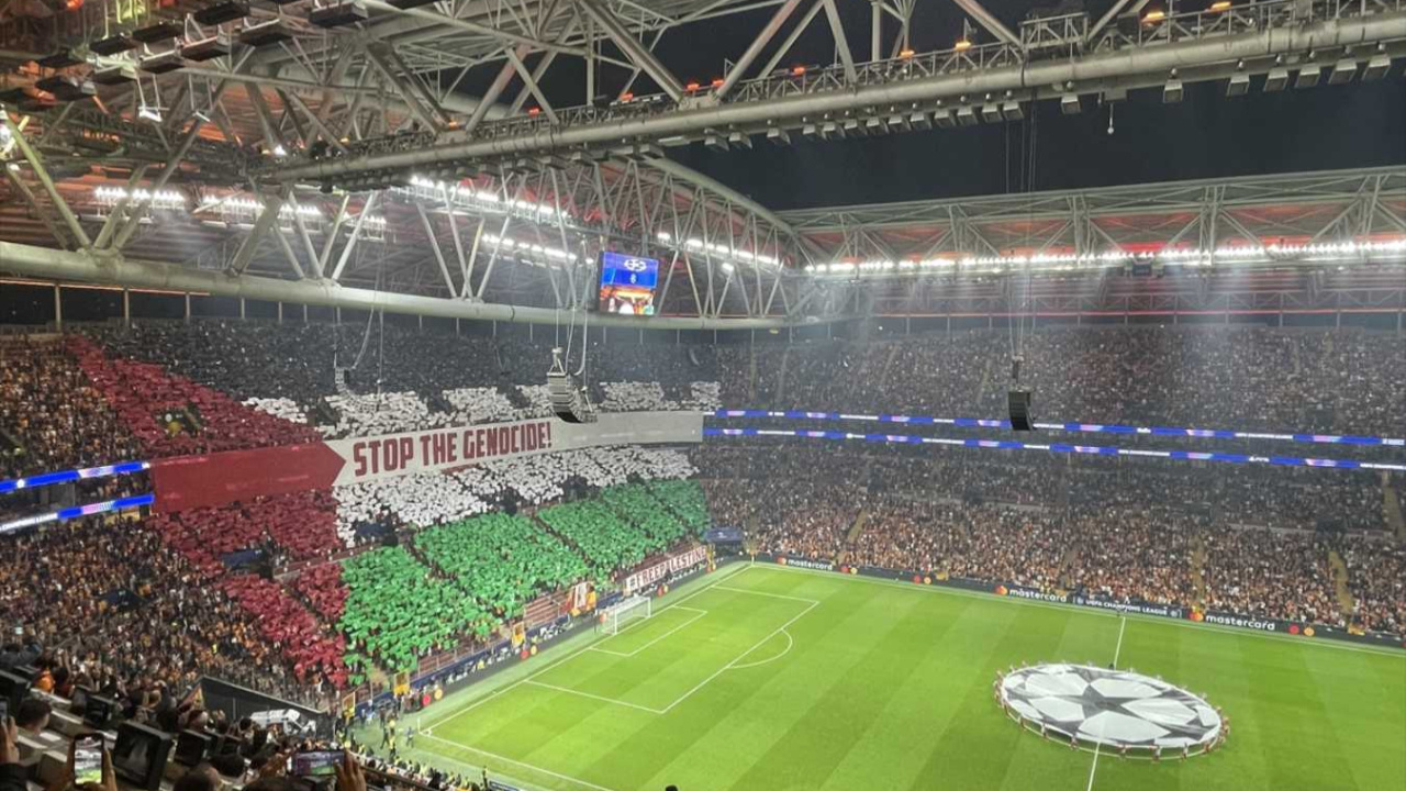 Galatasaray taraftarından Filistin’e anlamlı destek