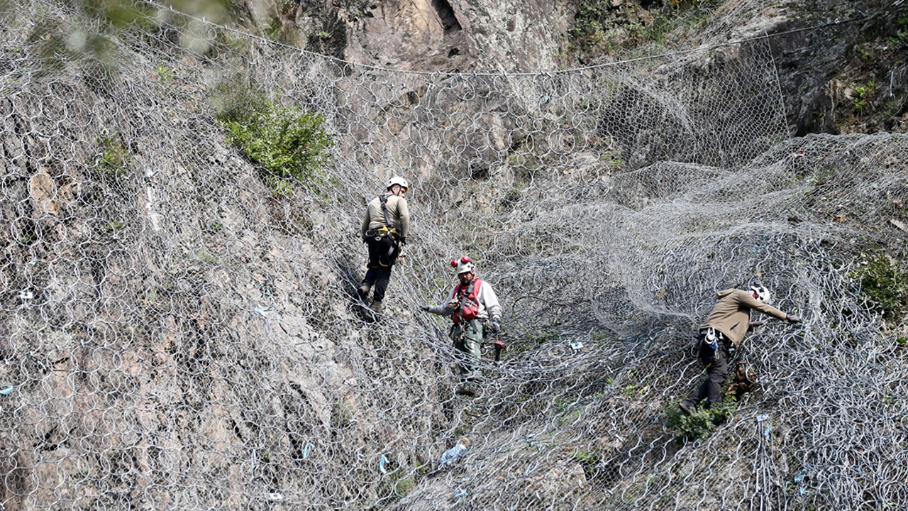 Karabük-Zonguldak demir yolu hattı ulaşıma kapandı