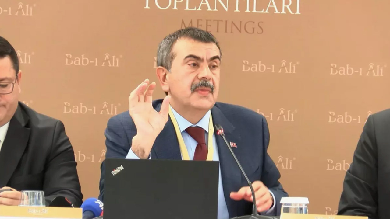 Sınav sistemi değişiyor! Milli Eğitim Bakanı Yusuf Tekin, öğrencilere müjdeyi verdi!