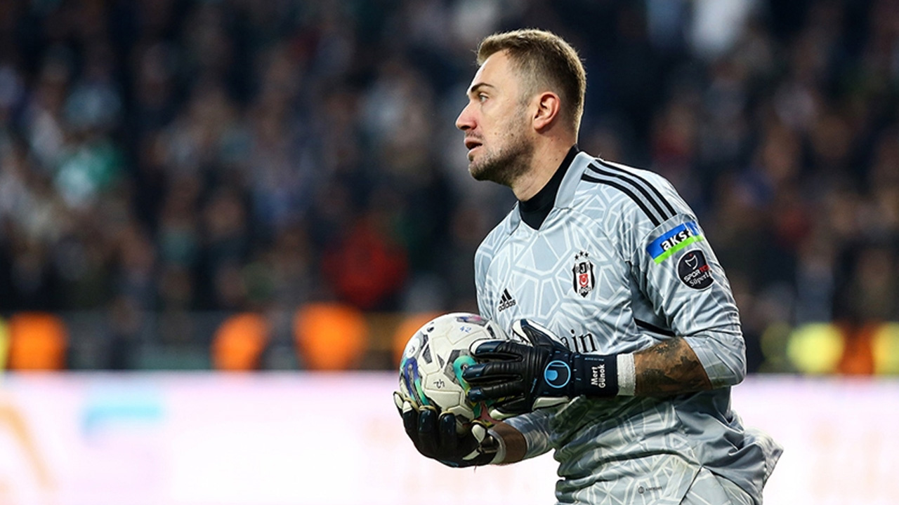 Beşiktaş'ın kalecisi Mert Günok'tan kaptanlık açıklaması