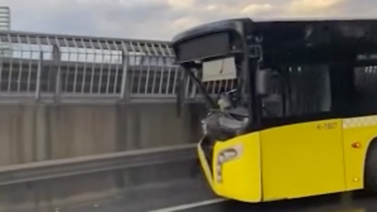 Kadıköy'de İETT otobüsü kaza yaptı 2 yolcu yaralandı sürücü alkollü çıktı