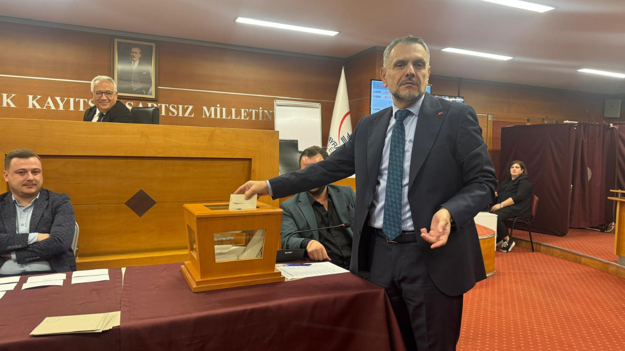 Bayrampaşa Belediye Başkanvekilliğini İbrahim Akın kazandı