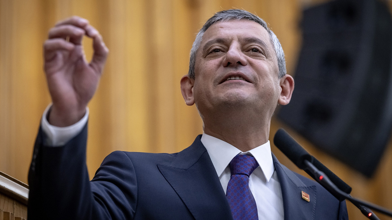 CHP Genel Başkanı Özgür Özel, 29 Ekim Cumhuriyet Bayramı'nı kutladı
