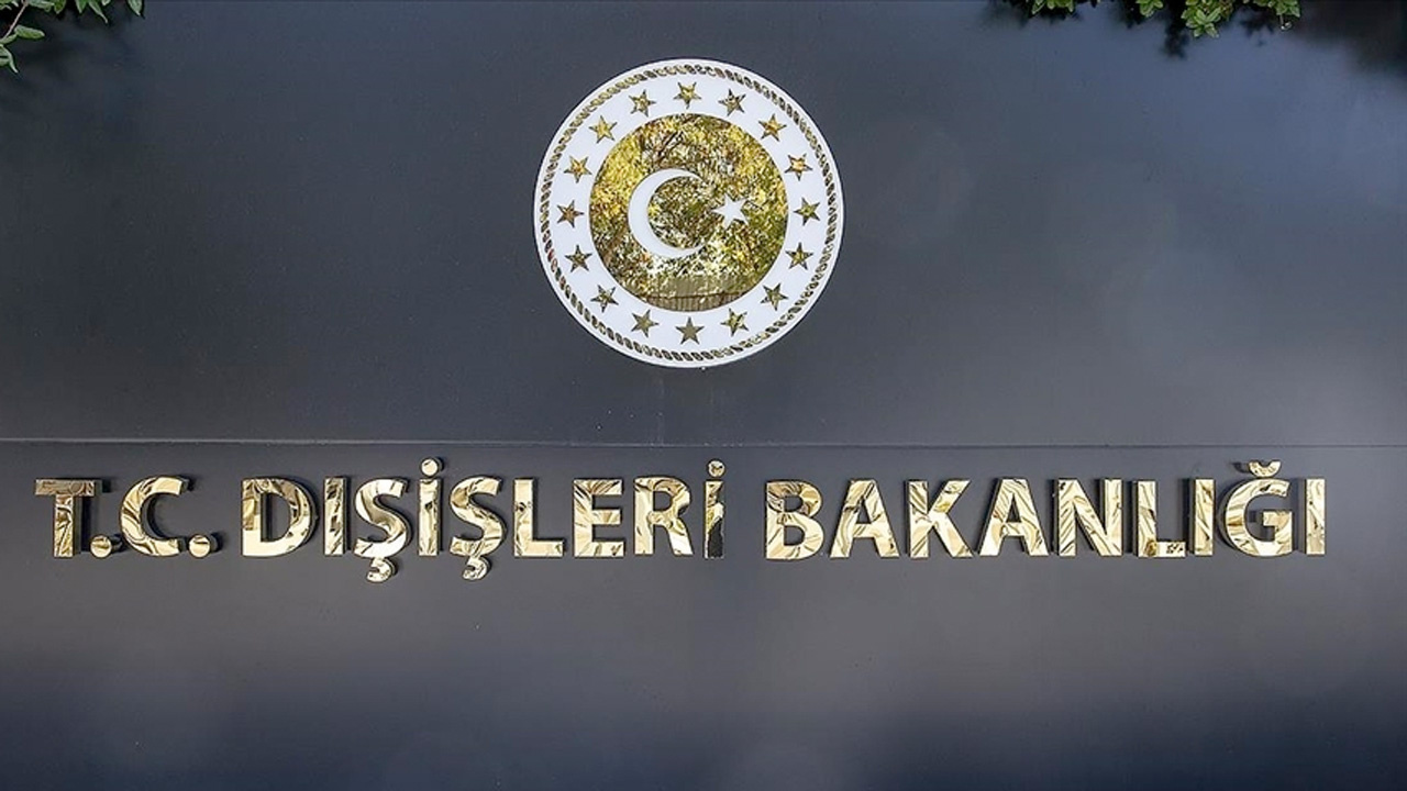 Karadağ'da Türklere ait dükkanlar ateşe verildi vize serbestisi askıya alındı