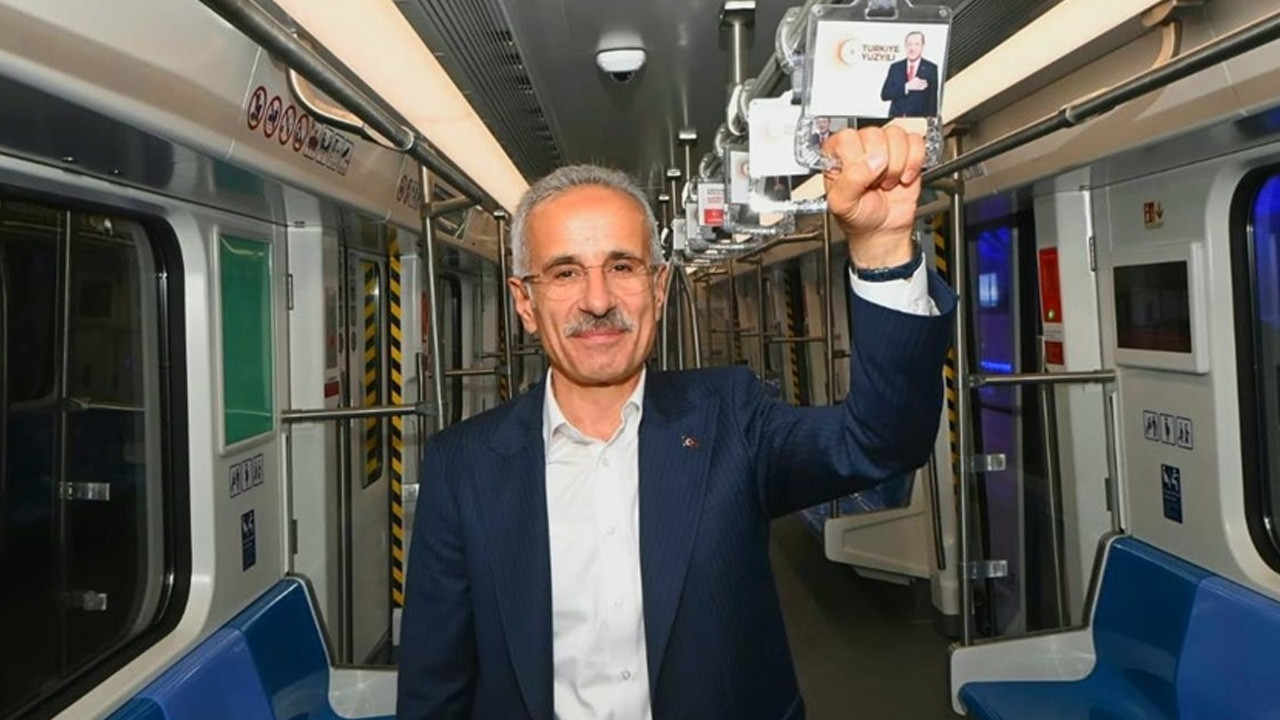 Bakan Uraloğlu: Marmaray 12 yılda 1,4 milyarı aşkın yolcuya hizmet verdi