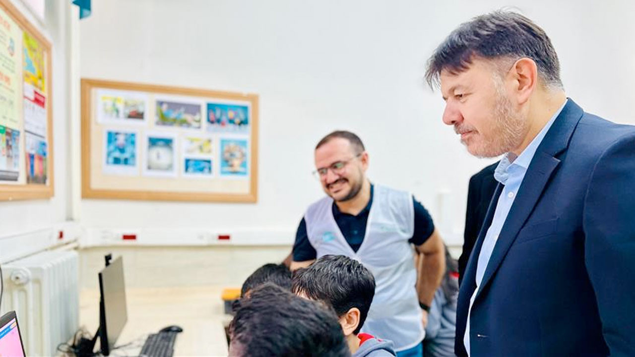 Kuveyt Türk, "Geleceğe Yazılım" projesiyle öğrencileri teknolojiyle buluşturuyor