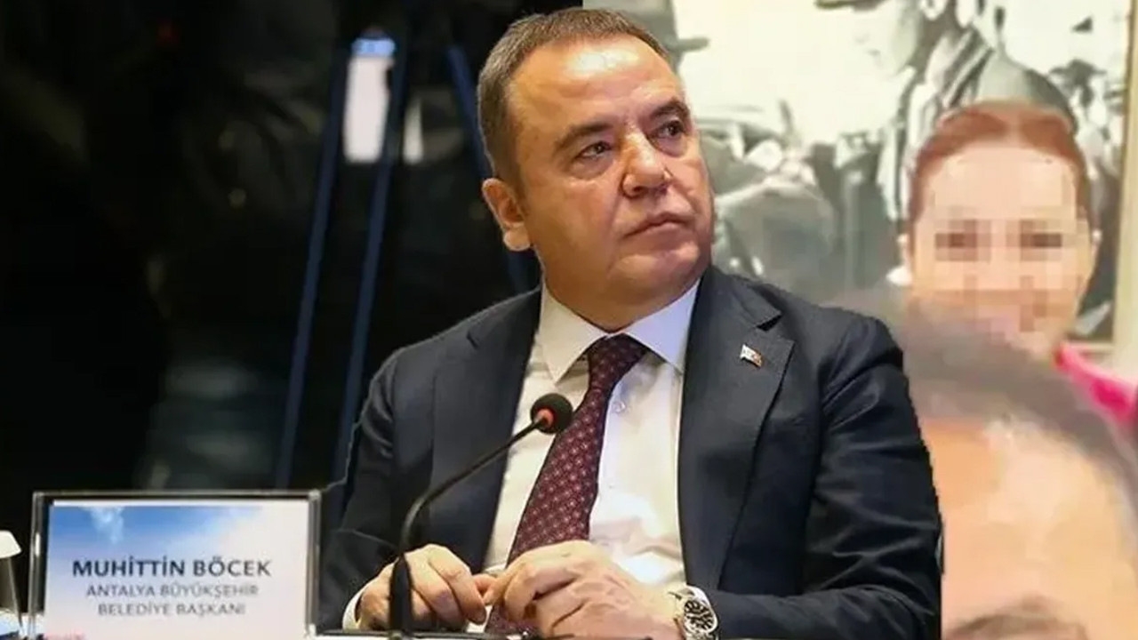 Muhittin Böcek'ten 'yasak aşkına' lüks hediyeler dizmiş! Rolex saat, şoförlü araç...