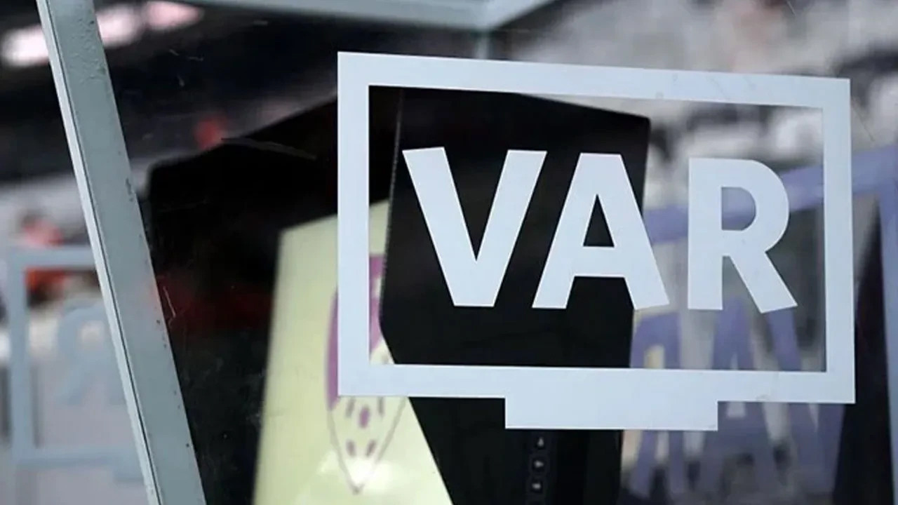 Galatasaray-Trabzonspor derbisinin VAR'ı açıklandı