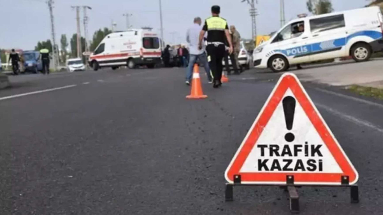 İzmir'de feci kaza! Motosiklet devrildi: 1 ölü, 2 yaralı