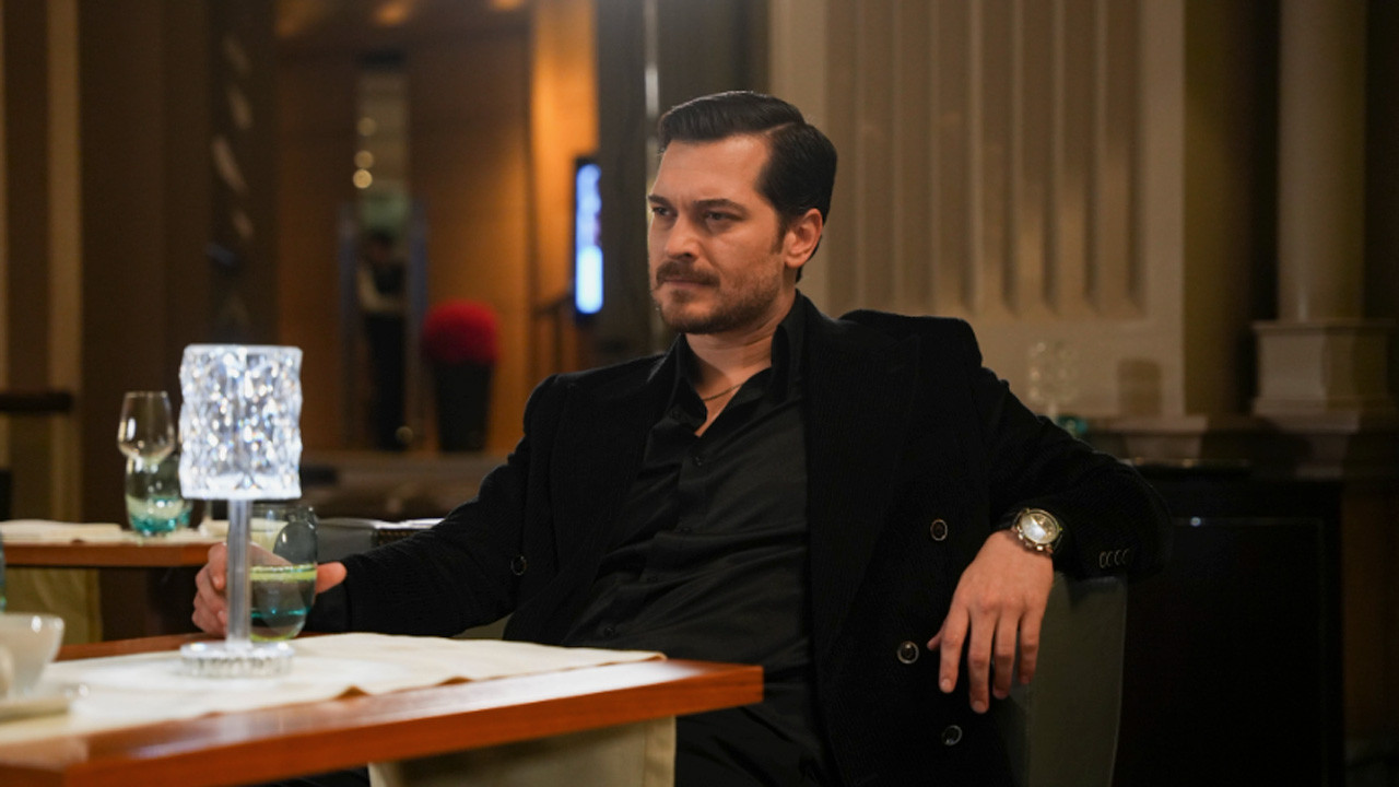 Çağatay Ulusoy'un kardeşi Atalay'dan Eşref Rüya'ya set ziyareti! Karizma genetik...