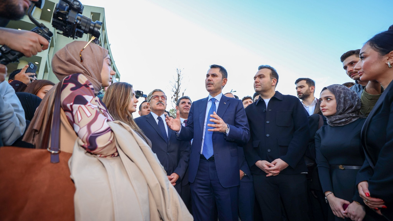 Dünyanın Dört Bir Yanından Gazeteciler Deprem Bölgesinde! Asrın İnşa Seferberliğine Övgü