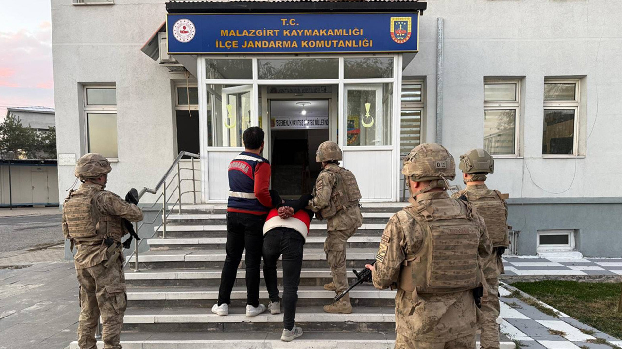 Muş'ta kardeşini silahla öldürüp kaçmıştı! Van'da yakalandı