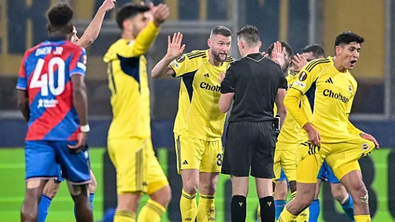 Fenerbahçe Avrupa’da başarıya koşuyor! Yapay zeka tur şansını zirveye taşıdı