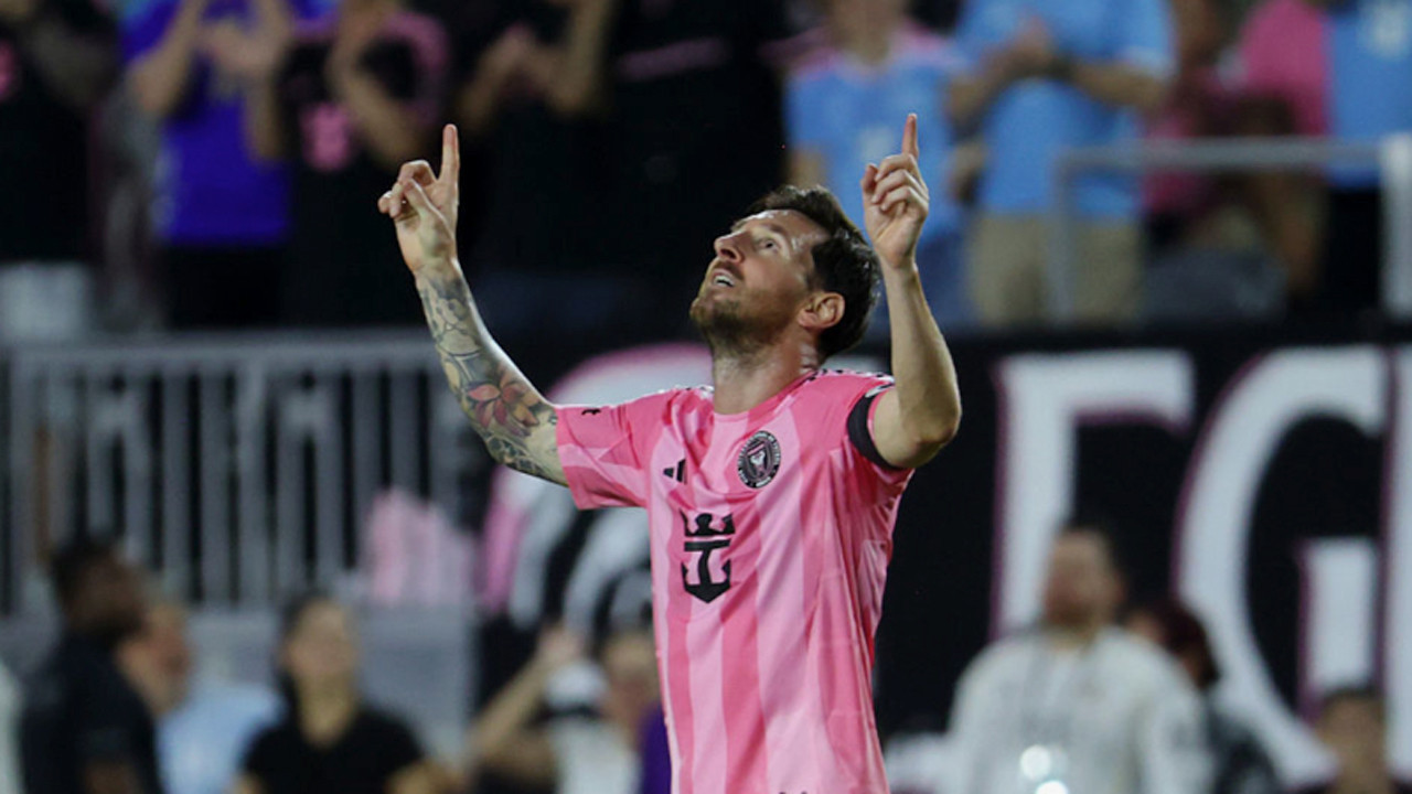 Messi rekor üstüne rekor kırdı! Adını yine tarihin altın sayfalarına yazdırdı