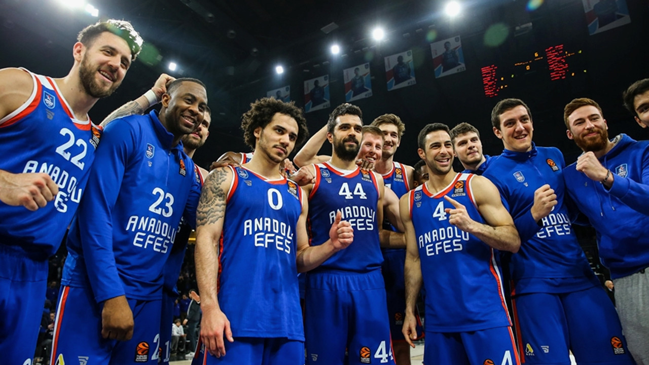 Anadolu Efes, Avrupa Ligi'nde yarın Virtus Bologna'ya konuk olacak